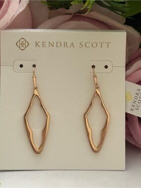 NWT Kendra Scott Elongated Abbie Open Frame Earrings in Rose Gold